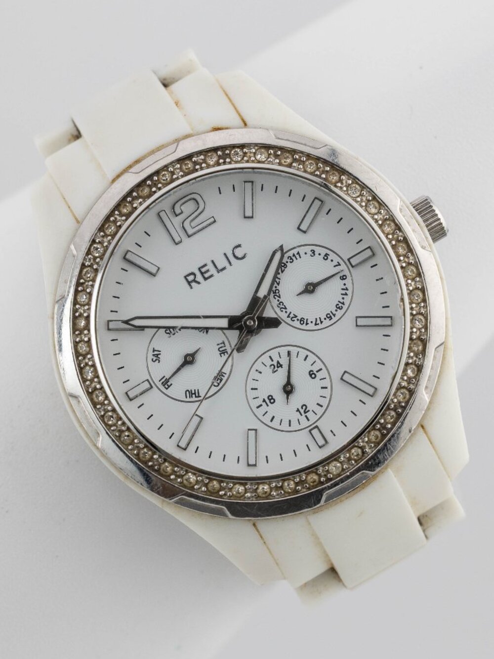 Relic ZR15551 Day-Date Quartz Analog Women's Watch New Battery